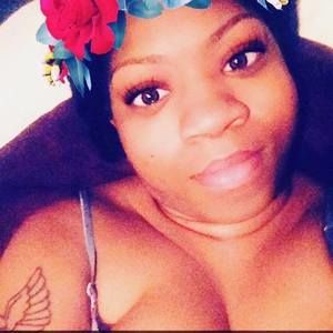 Meet your Posher, Layia m